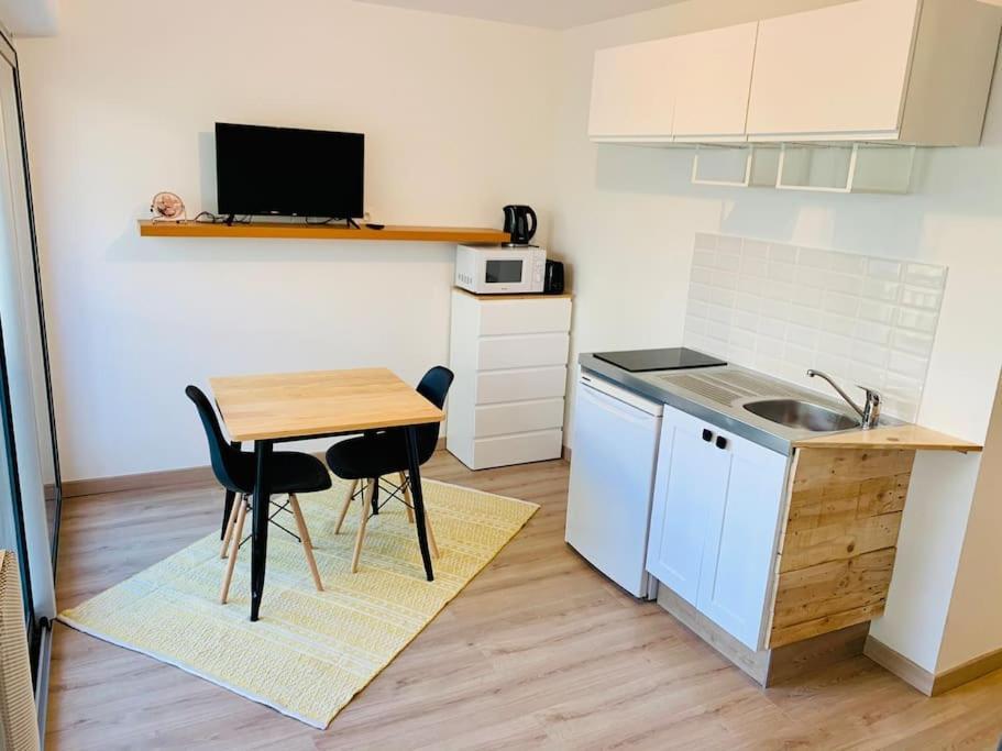 Le Port Tamaris Apartment Ла Сен-сюр-Мер Екстериор снимка