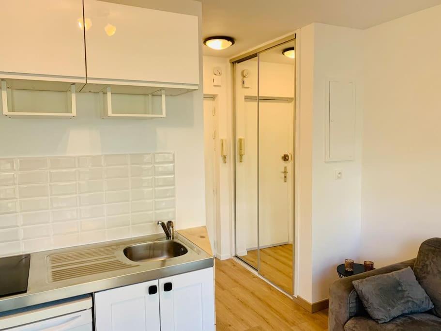 Le Port Tamaris Apartment Ла Сен-сюр-Мер Екстериор снимка