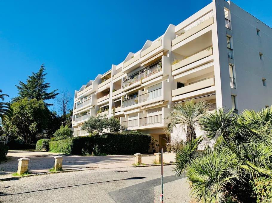 Le Port Tamaris Apartment Ла Сен-сюр-Мер Екстериор снимка